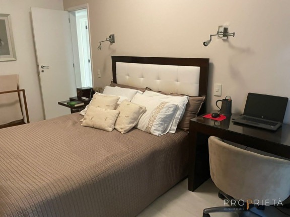 Imagem Apartamento com 4 Quartos à Venda, em Lagoa - Rio De Janeiro Imagem Apartamento com 4 Quartos à Venda, em Lagoa - Rio De Janeiro