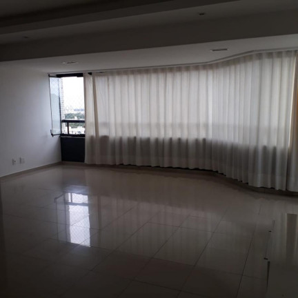 Imagem Apartamento com 4 Quartos à Venda, 143 m² em Caminho Das árvores - Salvador