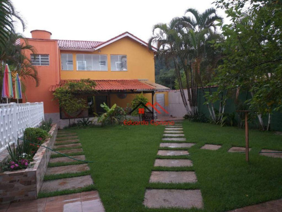 Edifício Residencial com 8 Quartos à Venda, 316 m² em Massaguaçu - Caraguatatuba