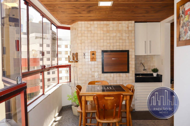 Imagem Apartamento com 3 Quartos à Venda, 160 m² em Centro - Balneário Camboriú