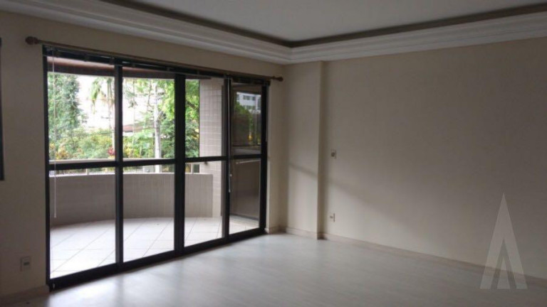 Imagem Apartamento com 3 Quartos à Venda, 197 m² em Atiradores - Joinville