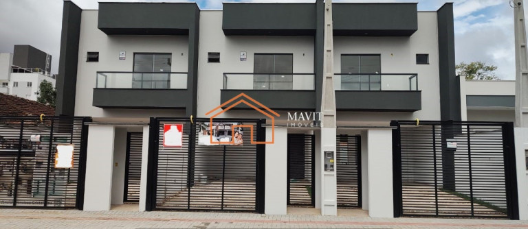 Casa com 3 Quartos à Venda, 108 m² em Vila Nova - Joinville