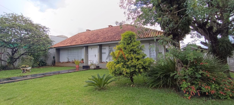 Casa com 5 Quartos para Alugar, 470 m² em Bonsucesso - Guarapuava