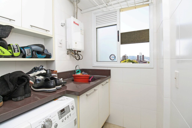 Imagem Imóvel com 3 Quartos à Venda, em Petrópolis - Porto Alegre Imagem Imóvel com 3 Quartos à Venda, em Petrópolis - Porto Alegre