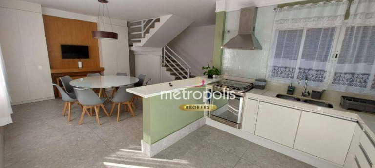 Sobrado com 4 Quartos à Venda, 197 m² em Campestre - Santo André