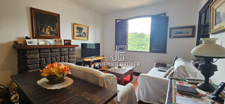 Imagem Casa com 3 Quartos à Venda, 160 m² em Parque São Luiz - Teresópolis Imagem Casa com 3 Quartos à Venda, 160 m² em Parque São Luiz - Teresópolis