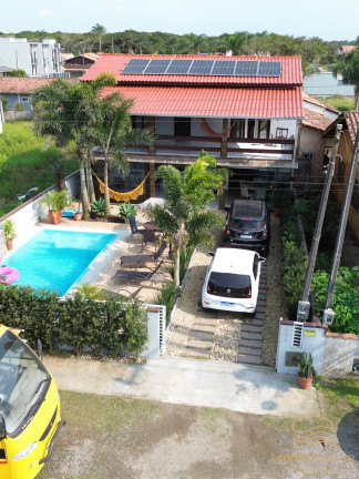 Imagem Casa com 3 Quartos à Venda, 200 m² em Salinas - Balneário Barra Do Sul Imagem Casa com 3 Quartos à Venda, 200 m² em Salinas - Balneário Barra Do Sul