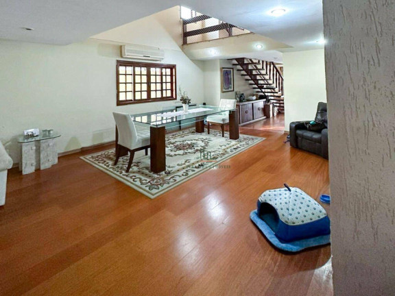 Imagem Casa com 3 Quartos à Venda, 302 m² em Piratininga - Niterói
