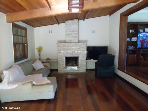 Imagem Casa com 3 Quartos à Venda, 480 m² em Bom Pastor - Juiz De Fora Imagem Casa com 3 Quartos à Venda, 480 m² em Bom Pastor - Juiz De Fora