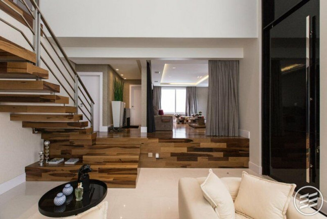 Imagem Casa com 4 Quartos à Venda, 730 m² em Estados - Balneário Camboriú Imagem Casa com 4 Quartos à Venda, 730 m² em Estados - Balneário Camboriú