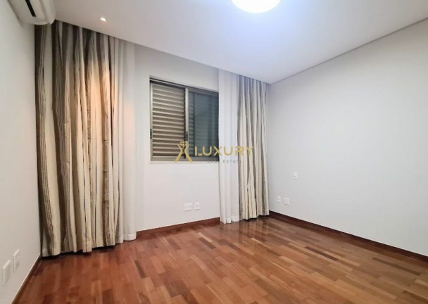Imagem Imóvel com 4 Quartos à Venda, 263 m² em Vila Da Serra - Nova Lima