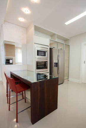 Imagem Imóvel com 4 Quartos à Venda, 137 m² em Centro - Balneário Camboriú Imagem Imóvel com 4 Quartos à Venda, 137 m² em Centro - Balneário Camboriú