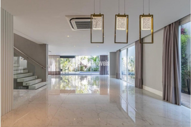 Imagem Casa com 3 Quartos para Alugar, 600 m² em Granja Julieta - São Paulo