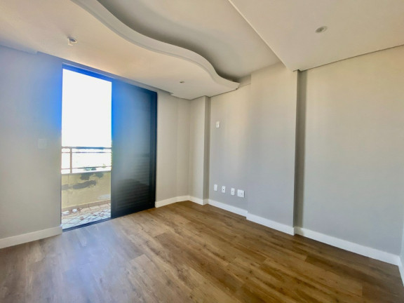 Imagem Cobertura com 3 Quartos à Venda, 240 m² em Kobrasol - São José