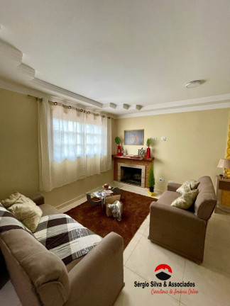 Imagem Casa com 3 Quartos para Alugar, em Campos Do Jordão Imagem Casa com 3 Quartos para Alugar, em Campos Do Jordão