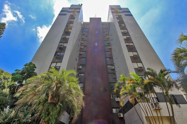 Imagem Apartamento com 3 Quartos à Venda, 120 m² em Moinhos De Vento - Porto Alegre Imagem Apartamento com 3 Quartos à Venda, 120 m² em Moinhos De Vento - Porto Alegre