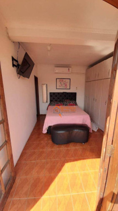 Imagem Sobrado com 6 Quartos à Venda, 257 m² em Jardim Santa Clara - Guarulhos Imagem Sobrado com 6 Quartos à Venda, 257 m² em Jardim Santa Clara - Guarulhos