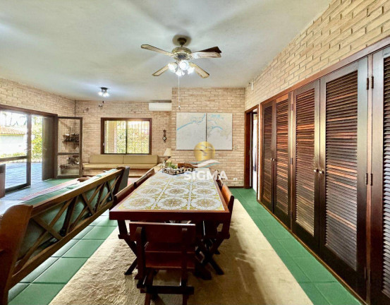 Imagem Casa com 3 Quartos à Venda, 400 m² em Jardim Guaiuba - Guarujá Imagem Casa com 3 Quartos à Venda, 400 m² em Jardim Guaiuba - Guarujá