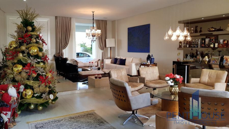 Imagem Casa com 4 Quartos à Venda, 930 m² em Centro - Camboriú Imagem Casa com 4 Quartos à Venda, 930 m² em Centro - Camboriú
