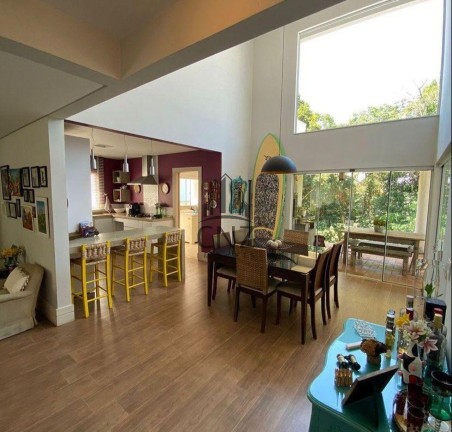 Imagem Casa com 3 Quartos à Venda, 240 m² em Primeiro De Maio - Brusque