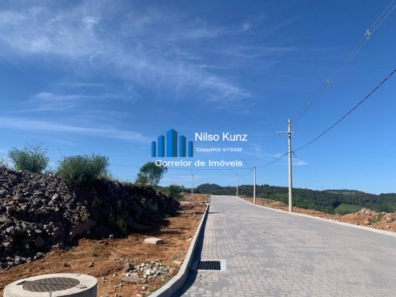 Imagem Terreno à Venda, 240 m² em Barracão - Bento Gonçalves Imagem Terreno à Venda, 240 m² em Barracão - Bento Gonçalves