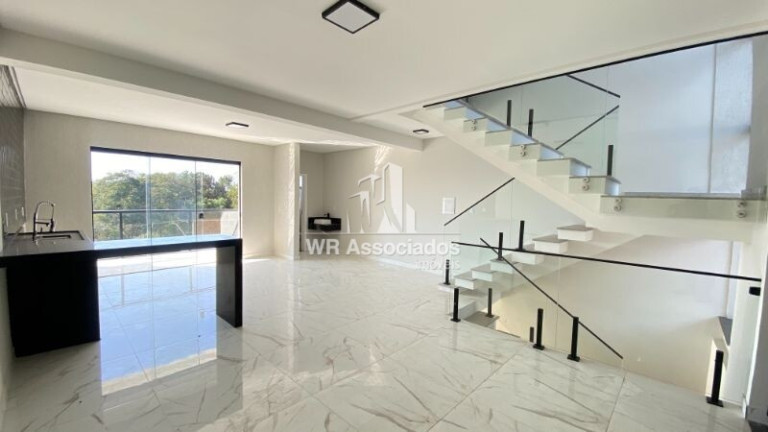 Imagem Casa com 3 Quartos à Venda, 230 m²