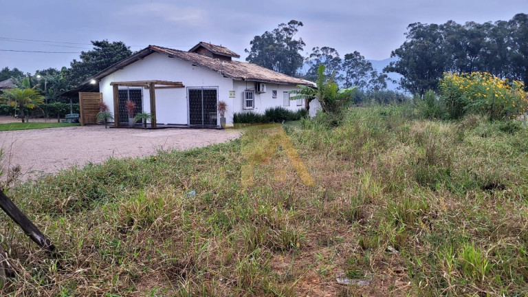 Terreno à Venda, 80 m² em Araçatuba - Imbituba