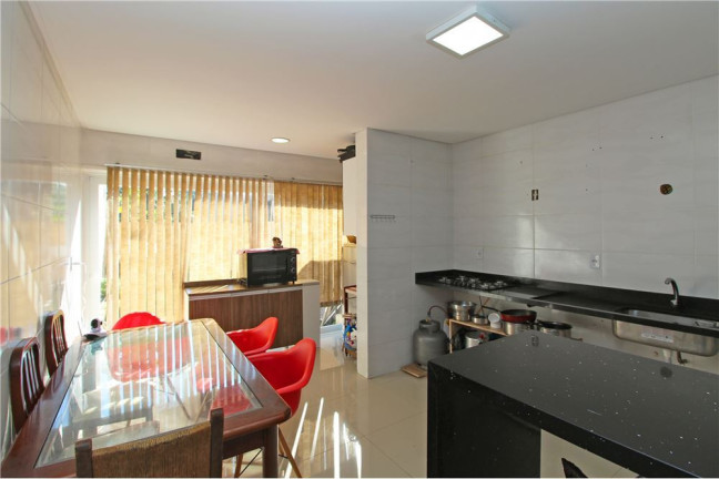 Imagem Casa com 3 Quartos à Venda,  em Guarujá - Porto Alegre