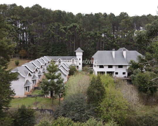 Imóvel com 30 Quartos à Venda, 1.600 m² em Região Do Jardim Do Embaixador - Campos Do Jordão