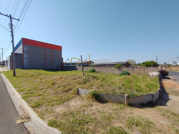 Terreno à Venda, 472 m² em Jardim Riviera - Botucatu