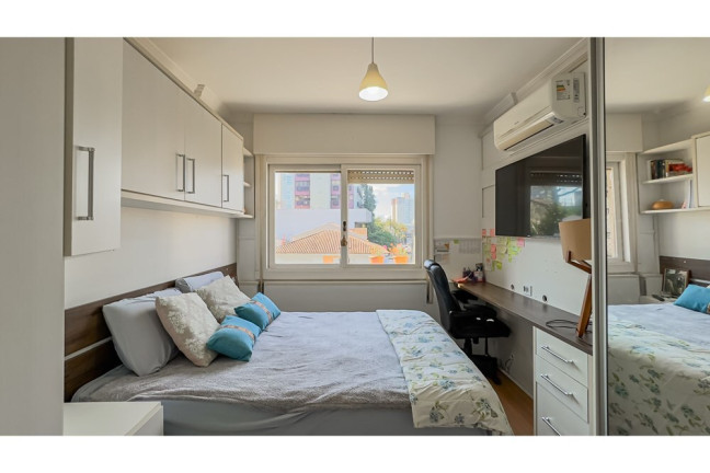Imóvel com 3 Quartos à Venda,  em Petrópolis - Porto Alegre