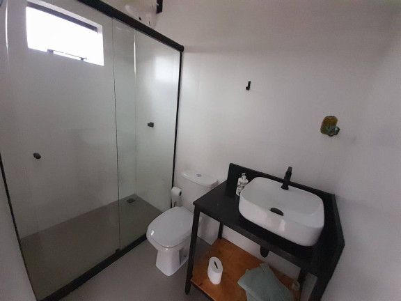 Imagem Casa com 4 Quartos para Temporada, 150 m² em Zimbros - Bombinhas Imagem Casa com 4 Quartos para Temporada, 150 m² em Zimbros - Bombinhas