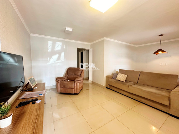 Casa com 4 Quartos à Venda, 200 m² em Guará I - Brasília