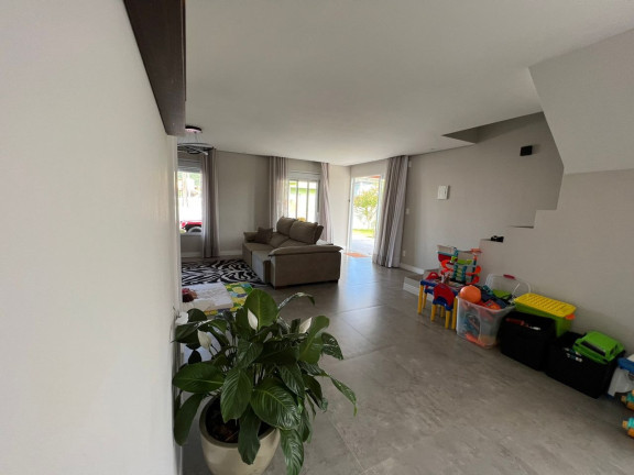 Imagem Sobrado com 4 Quartos à Venda, 190 m² em Enseada Da Pinheira - Palhoça Imagem Sobrado com 4 Quartos à Venda, 190 m² em Enseada Da Pinheira - Palhoça