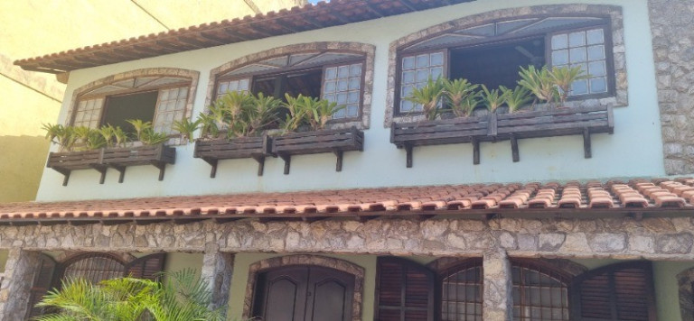Imagem Casa com 3 Quartos à Venda, 264 m² em Jardim Vinte E Cinco De Agosto - Duque De Caxias Imagem Casa com 3 Quartos à Venda, 264 m² em Jardim Vinte E Cinco De Agosto - Duque De Caxias