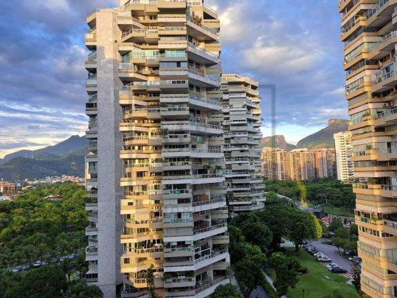 Imagem Apartamento com 3 Quartos à Venda, 128 m² em Barra Da Tijuca - Rio De Janeiro