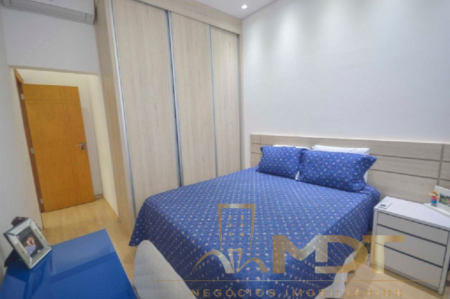 Imagem Casa com 4 Quartos à Venda, 375 m² em Condomínio Residencial Gran Park I - Vespasiano
