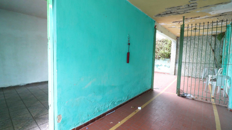 Imagem Casa com 4 Quartos à Venda, 197 m² em Parque Peruche - São Paulo