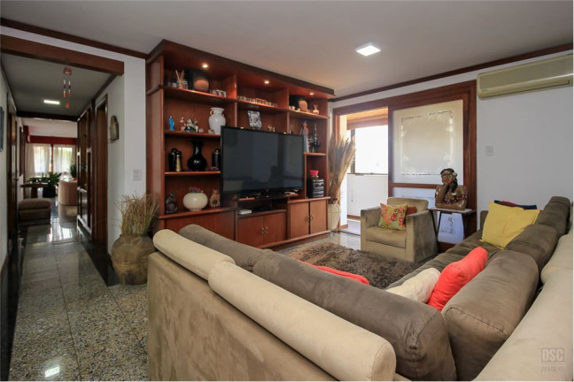 Imagem Apartamento com 4 Quartos à Venda, 217 m² em Higienópolis - Porto Alegre Imagem Apartamento com 4 Quartos à Venda, 217 m² em Higienópolis - Porto Alegre