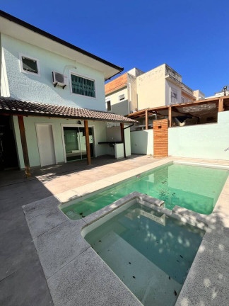 Imagem Casa com 3 Quartos à Venda, em Campeche - Florianópolis Imagem Casa com 3 Quartos à Venda, em Campeche - Florianópolis