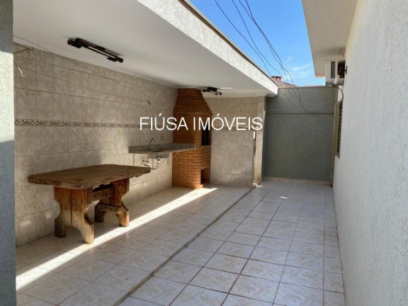 Imagem Casa com 3 Quartos à Venda, em Sumarezinho - Ribeirão Preto Imagem Casa com 3 Quartos à Venda, em Sumarezinho - Ribeirão Preto
