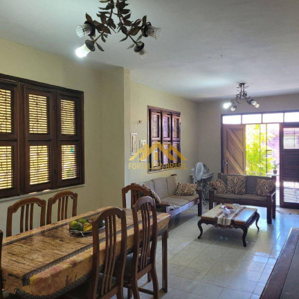Imagem Imóvel com 5 Quartos à Venda, 240 m² em Parangaba - Fortaleza Imagem Imóvel com 5 Quartos à Venda, 240 m² em Parangaba - Fortaleza