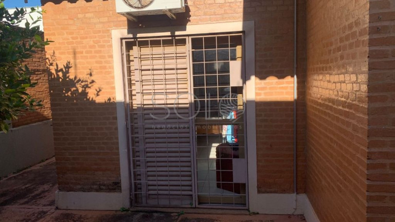 Imagem Casa com 2 Quartos à Venda, 300 m² em Centro - Araraquara Imagem Casa com 2 Quartos à Venda, 300 m² em Centro - Araraquara