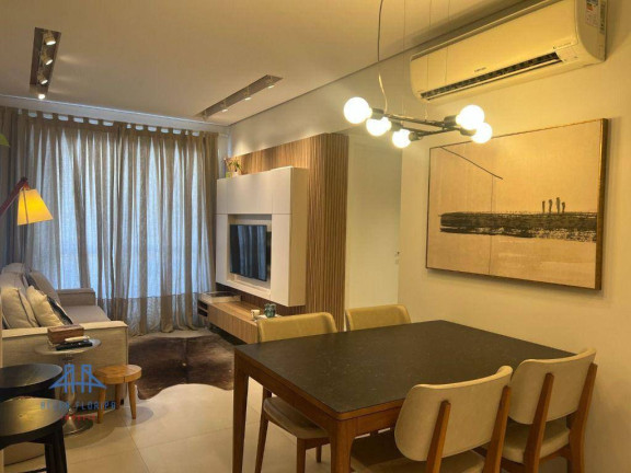 Apartamento com 2 Quartos à Venda, 68 m² em Centro - Florianópolis