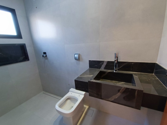 Imagem Casa de Condomínio com 4 Quartos à Venda, 734 m² em Condomínio Do Lago - Goiânia