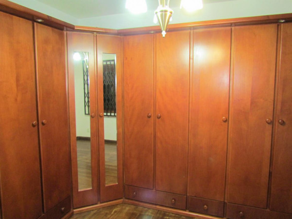 Imagem Casa com 3 Quartos à Venda, 315 m² em Jardim São Pedro - Porto Alegre Imagem Casa com 3 Quartos à Venda, 315 m² em Jardim São Pedro - Porto Alegre