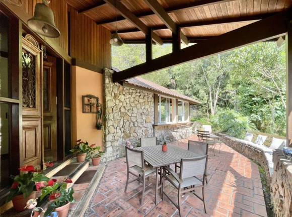 Imagem Casa com 4 Quartos à Venda, 439 m² em Vila Real Moinho Velho - Embu Das Artes