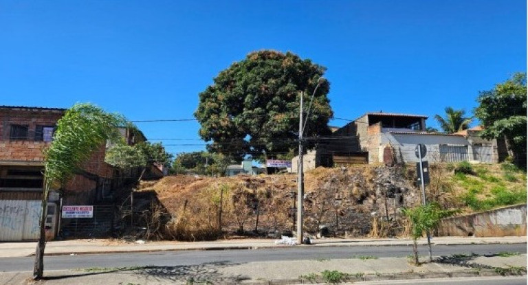 Terreno à Venda, 1.440 m² em Jardim Laguna - Contagem