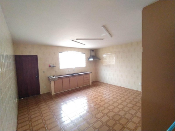 Imagem Casa com 3 Quartos à Venda, 131 m² Imagem Casa com 3 Quartos à Venda, 131 m²