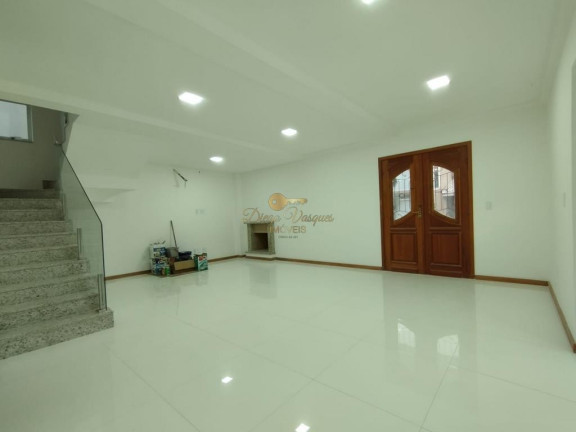 Imagem Casa com 4 Quartos à Venda, 252 m² em Vargem Grande - Teresópolis